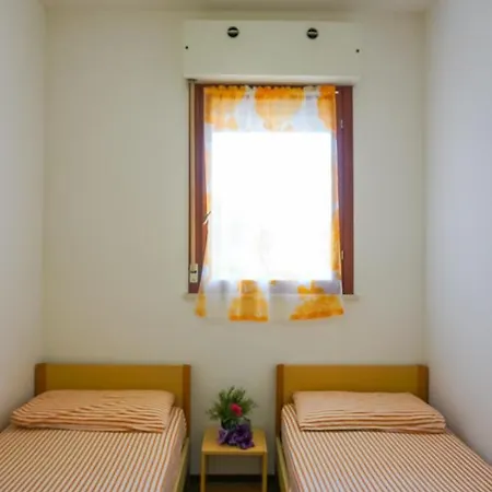 アパート Valbella ビビオーネ