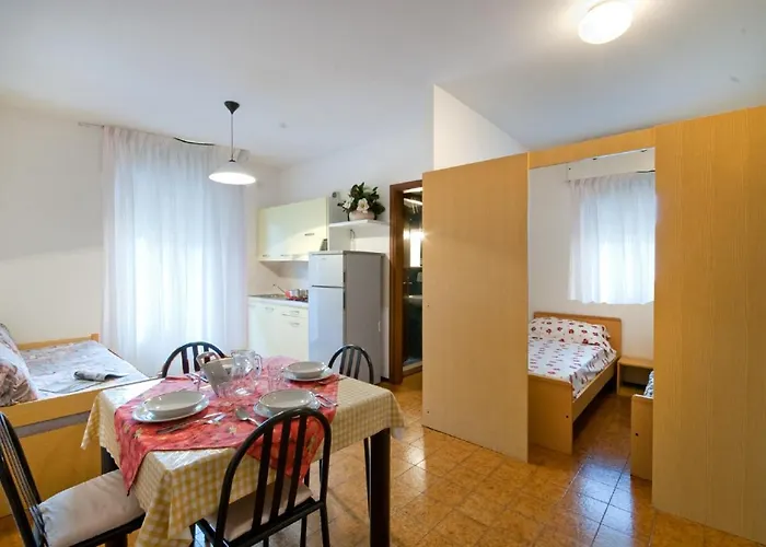Valbella Apartament *